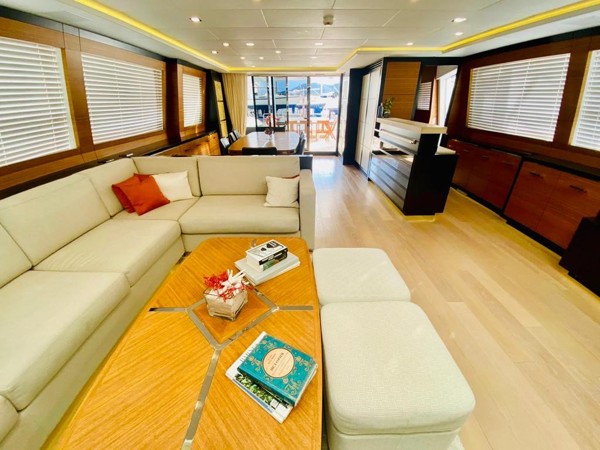2015 MANGUSTA 132