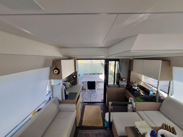 2021 PRESTIGE 420 FLY