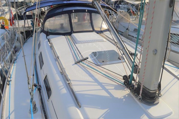 2005 DUFOUR 44