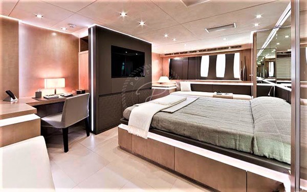 2007 PERSHING 115