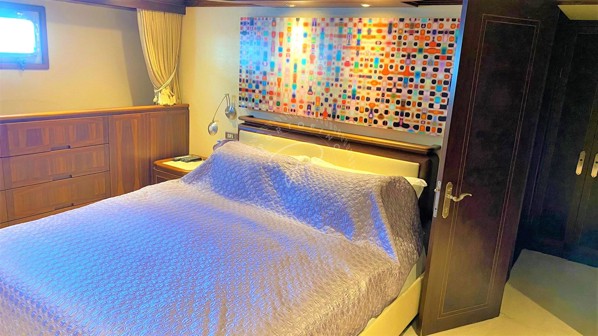 1988/2015 AMELS YACHTS CUSTOM 42M