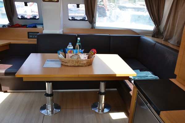 2013 FOUNTAINE PAJOT HELIA 44