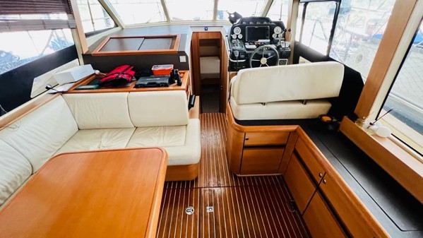2013 GREENLINE 40 HYBRID
