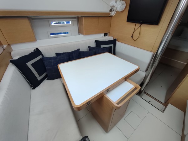 2013 ELAN 444 IMPRESSION