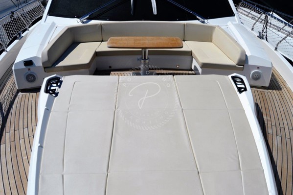 2013 ABSOLUTE 72 FLY