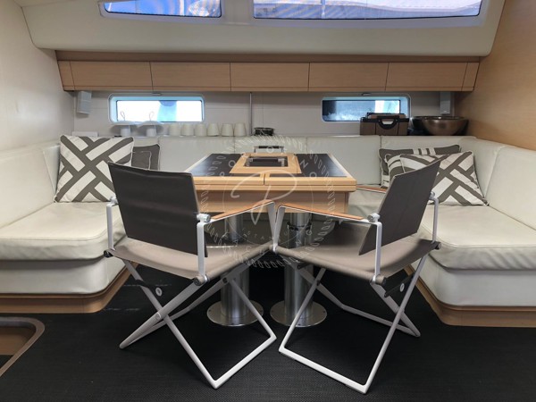 2017 JEANNEAU 64