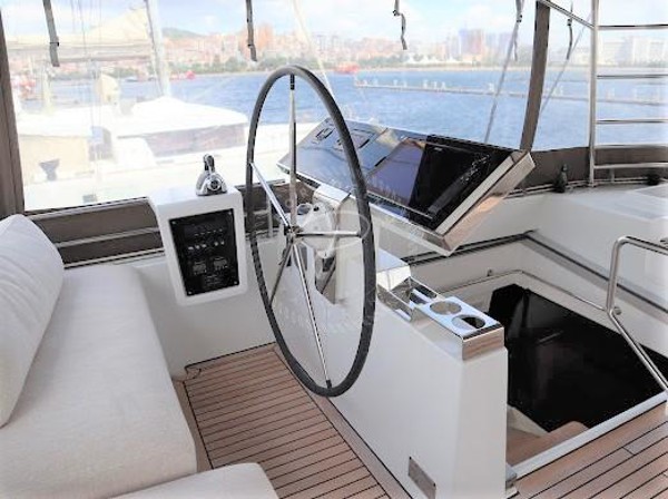 2018 LAGOON 620