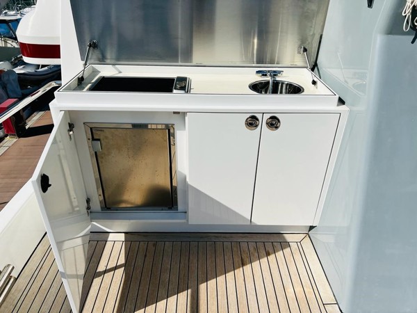 2018 NORTH YACHTS PILOT HOUSE TRAWLER 57