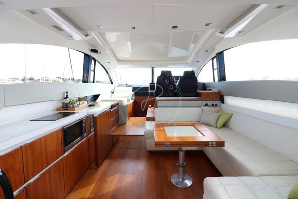 2012 FAIRLINE TARGA 50 GT
