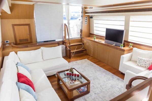 2006 FERRETTI 690 ALTURA
