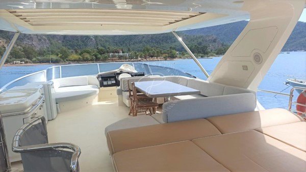 2012 AZIMUT 78 FLY