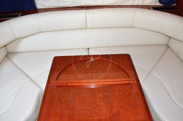 1999 FAIRLINE TARGA 37