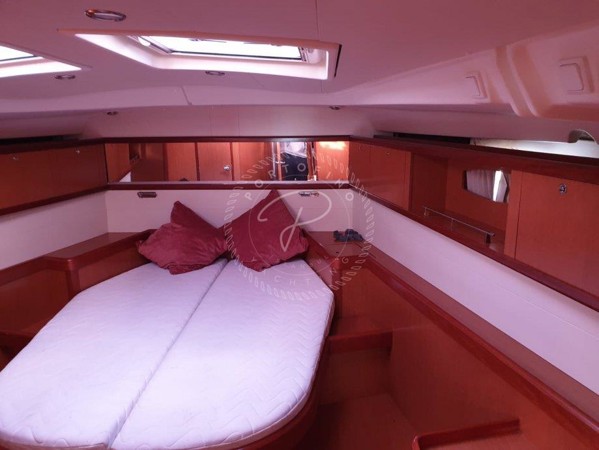 2009 BENETEAU OCEANIS 54