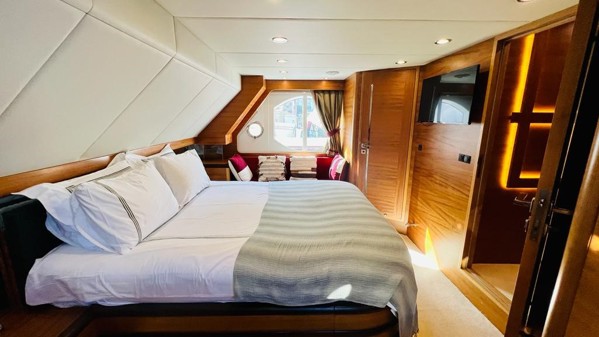 2018 NORTH YACHTS PILOT HOUSE TRAWLER 57