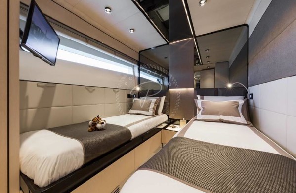 2018 DOMINATOR ILUMEN 28M