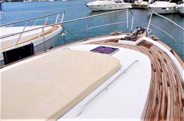 2005 BETEAU SWIFT TRAWLER 42