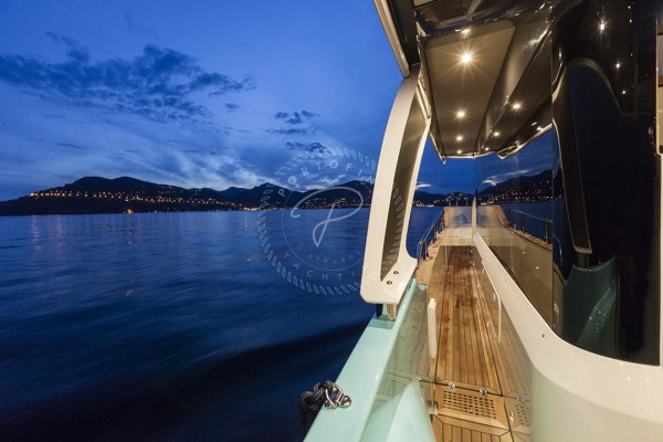 2017 ABSOLUTE NAVETTA 58