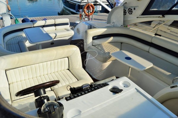 1997 PRINCESS V40