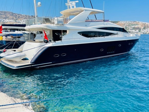 2010 PRINCESS 85