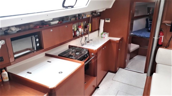 2009 BENETEAU OCEANIS 43