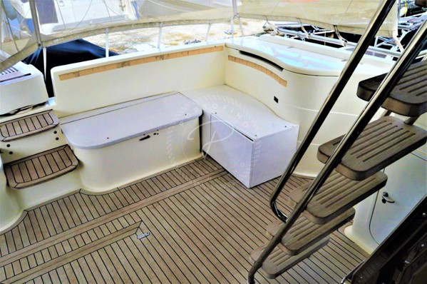 2006 FERRETTI 550 FLY