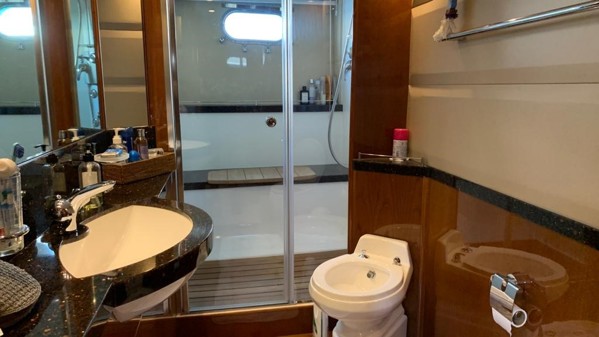 2007 PRINCESS 21M