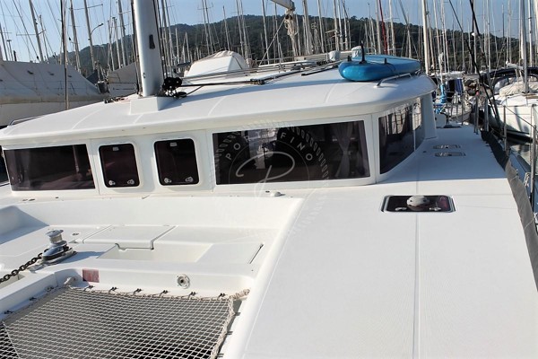 2011 LAGOON 450 F
