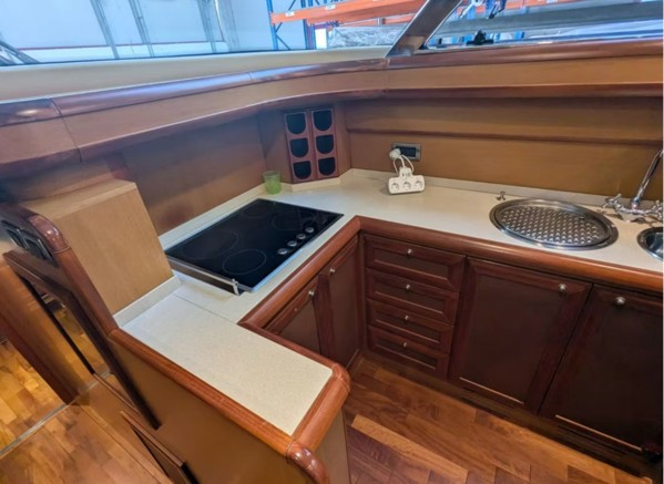 2006 MOCHI CRAFT DOLPHIN 51