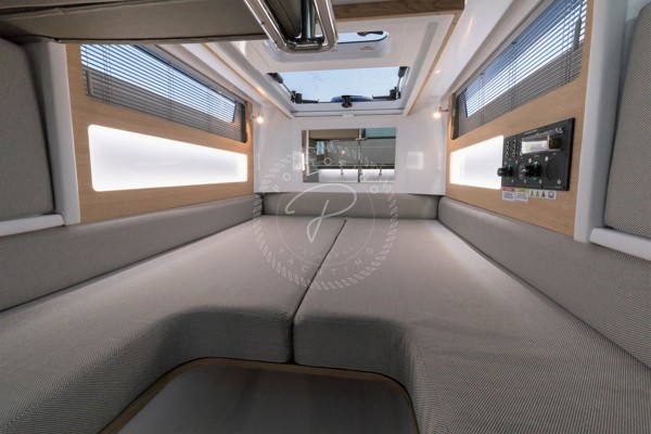 2018 AXOPAR 28 AC