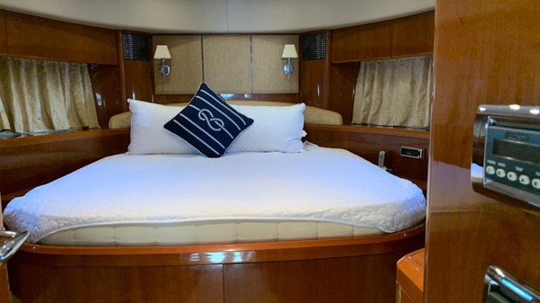 2007 PRINCESS 21M