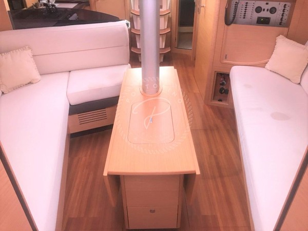 2012 AZUREE 40 VOYAGE