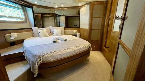 2017 AZIMUT MAGELLANO 53