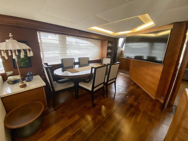 2007 AZIMUT 85