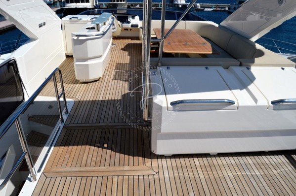 2013 ABSOLUTE 72 FLY