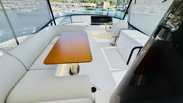 2025 AZIMUT MAGELLANO 60