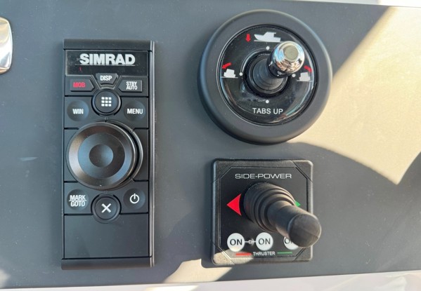 2022 AXOPAR 28 BRABUS CABIN