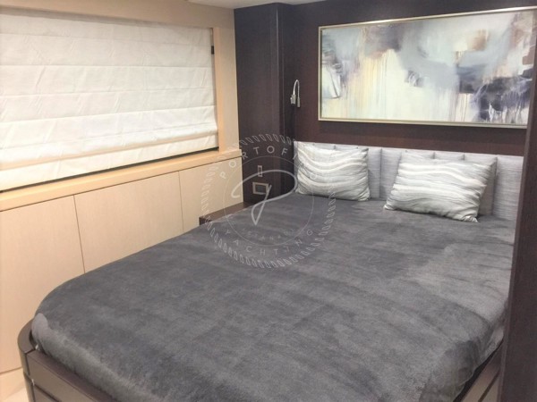2016 SUNSEEKER 75 YACHT