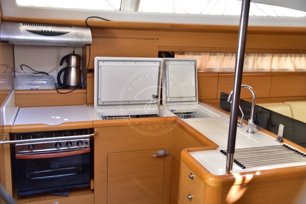 2012 JEANNEAU 53