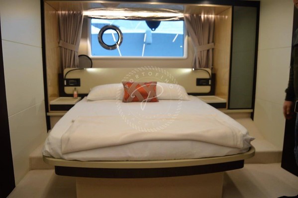 2017 AZIMUT 66 FLY