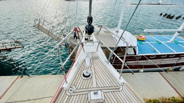 2018 BENETEAU SENSE 51 