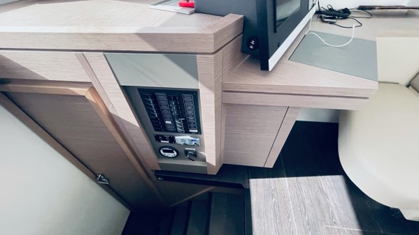 2023 FOUNTAINE PAJOT ASTREA 42 