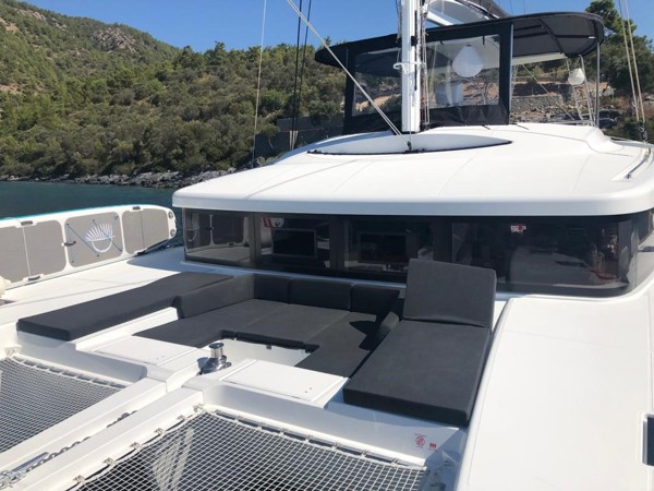 2021 LAGOON 52 F