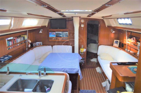 2005 DUFOUR 44