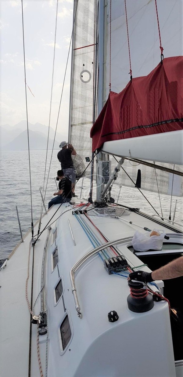 2005 BENETEAU FIRST 40.7