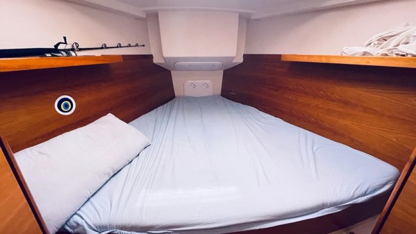 2009 HANSE 370 E 