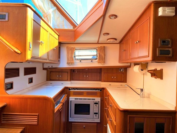 2004 GRAND BANKS EASTBAY 54 SX