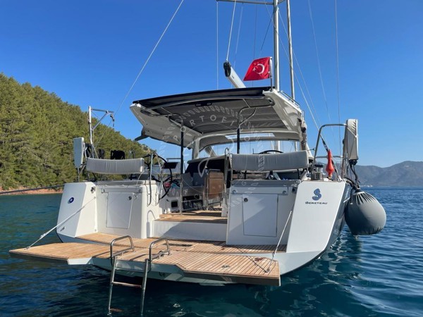 2018 BENETEAU SENSE 57