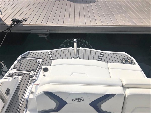 2014 MONTEREY 214 SS