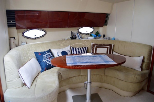 2005 FAIRLINE TARGA 40
