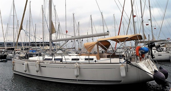 2010 DUFOUR 425 GL